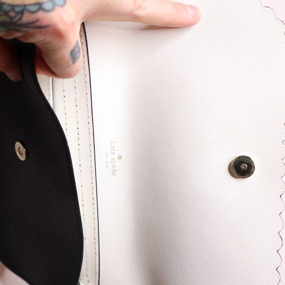 KATE SPADE Cape Drive Jettie Scalloped Black Leather Crossbody Bag Adjustable - Picture 6 of 11